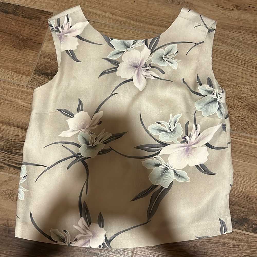 Tommy bahama top